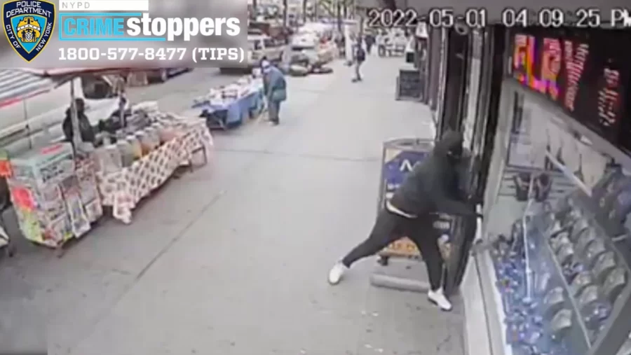 NYC Police Arrest a Sledgehammer Robber