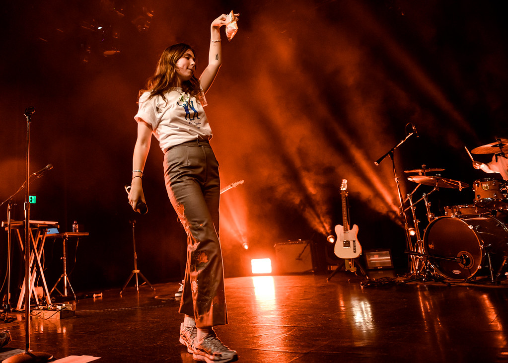 Clairo ⋆ ˚｡⋆୨୧˚