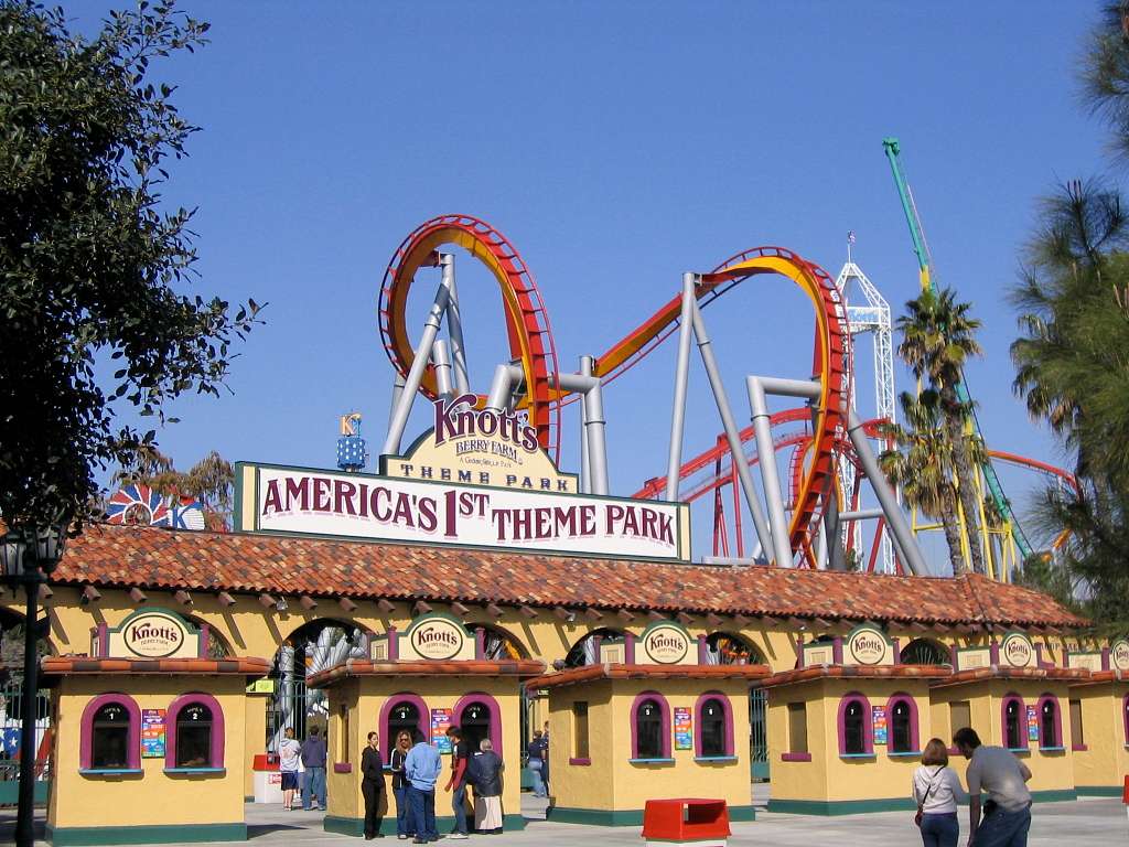 My Experience Going to Knott's Berry Farm for the First Time